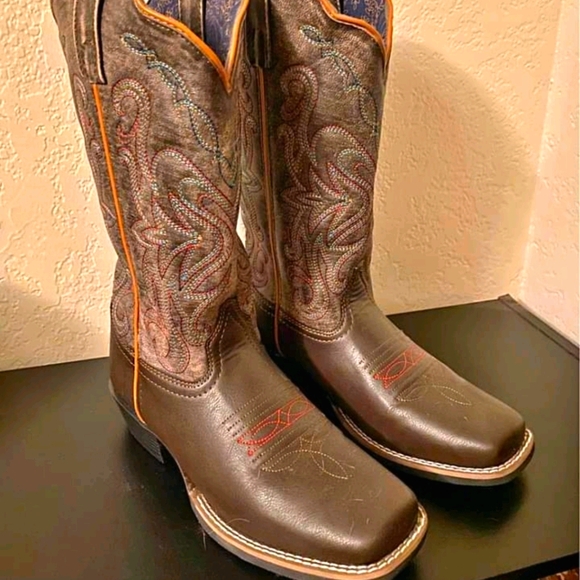 Western boots - Picture 1 of 2